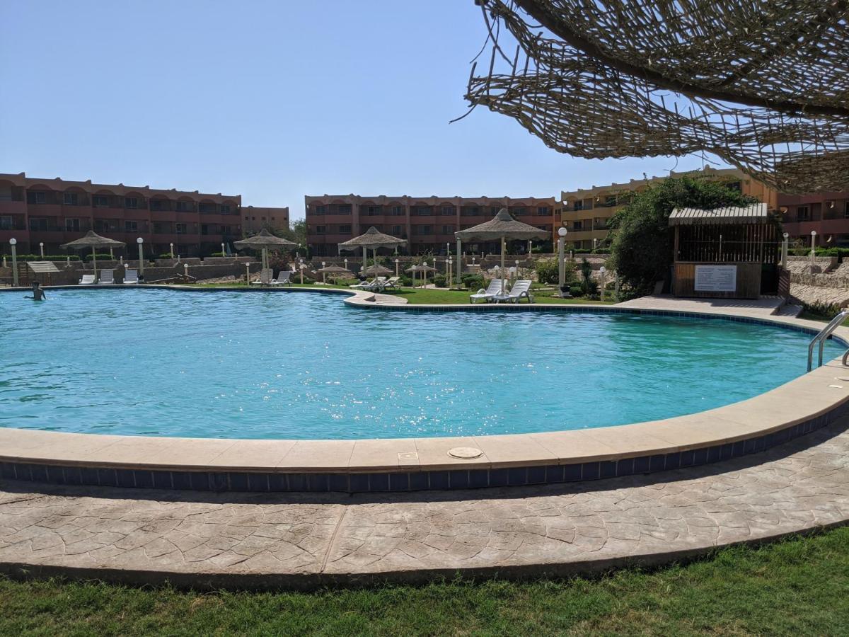 Ain El Sokhna Ground Floor, With Pool & Sea View Villa ไอน์ ซกนา ภายนอก รูปภาพ
